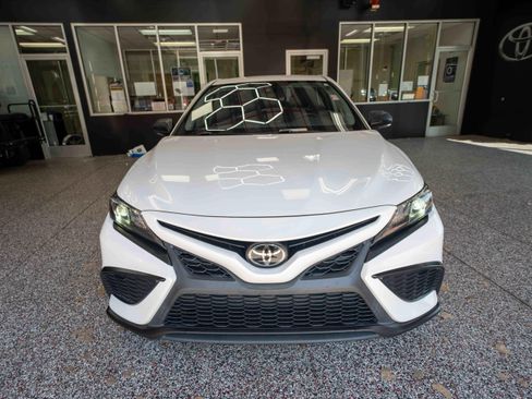 Used 2022 Toyota Camry SE AWD/4WD image 6