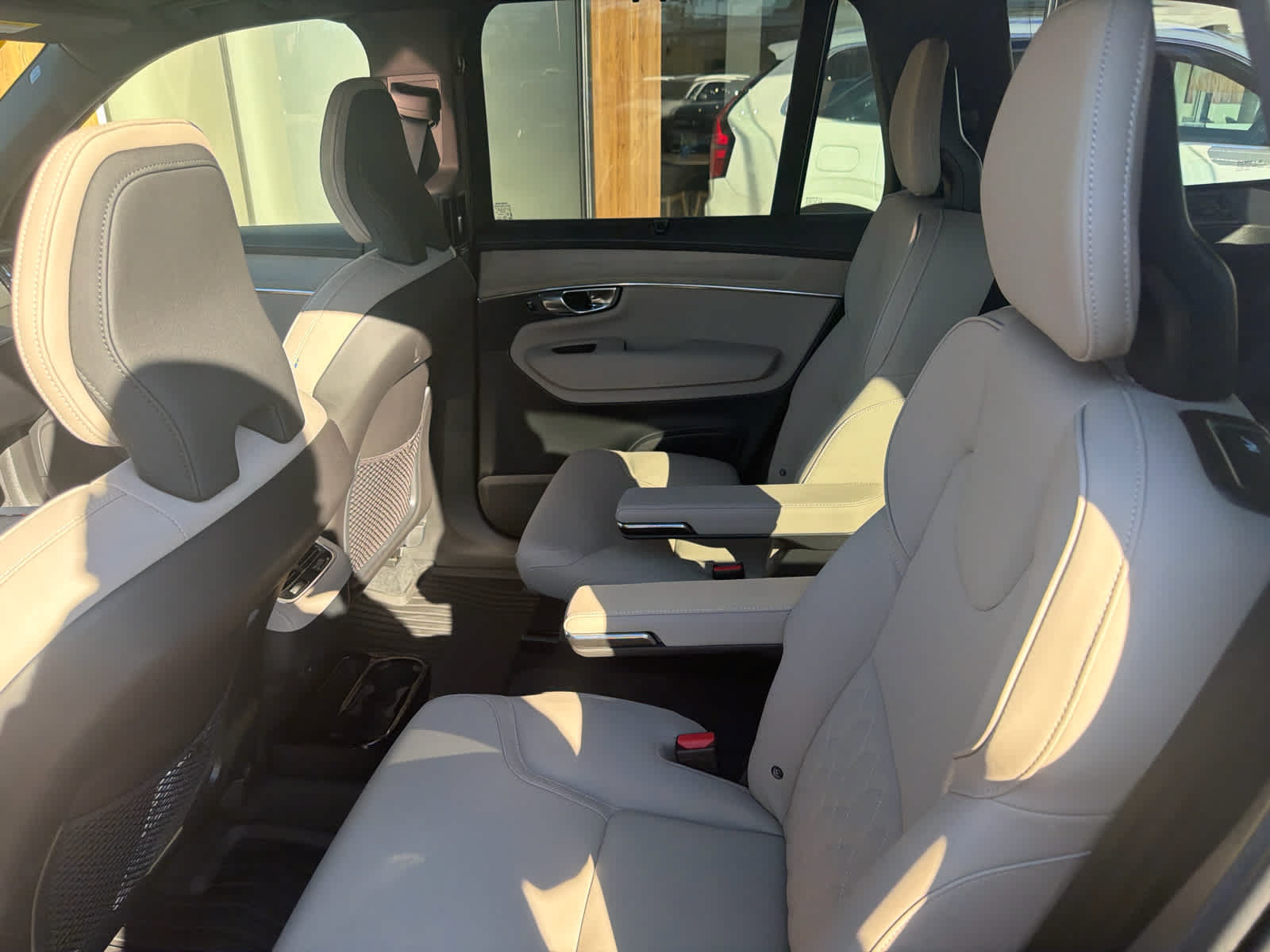 Used 2027 Volvo XC90 B6 Plus AWD/4WD image 13
