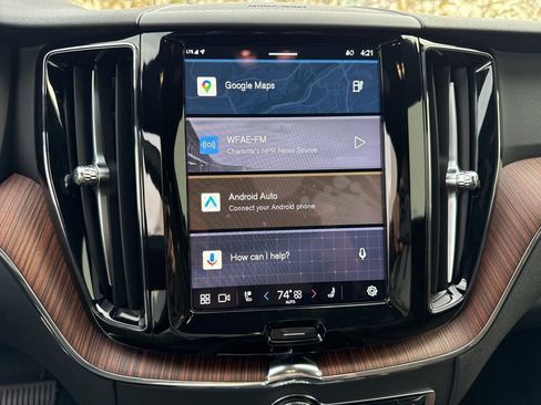 Used 2024 Volvo XC60 T8 Plus w/ Protection Package Premier image 21