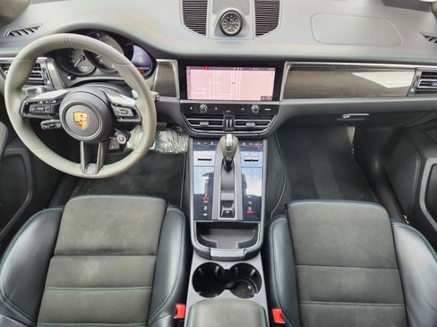 Used 2022 Porsche Macan GTS AWD/4WD image 18