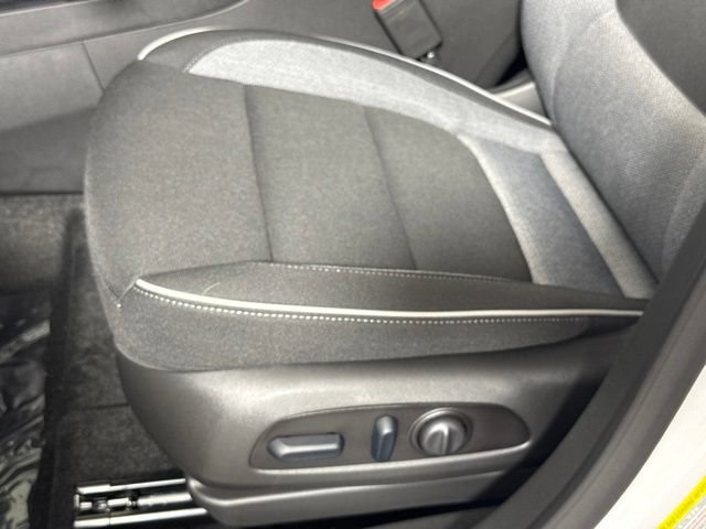 New 2026 Chevrolet TrailBlazer LT w/ Convenience Package FWD image 12