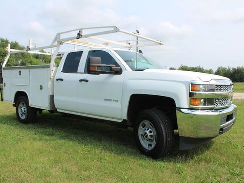 Used 2019 Chevrolet Silverado 2500 W/T w/ WT Convenience Package RWD image 5