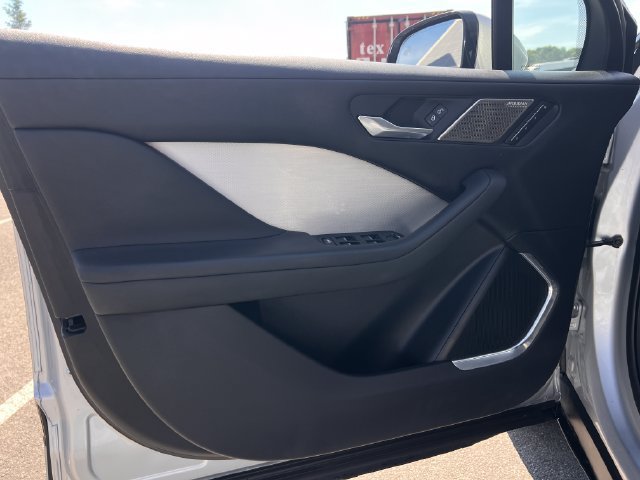 Used 2020 Jaguar I-PACE SE AWD/4WD image 10