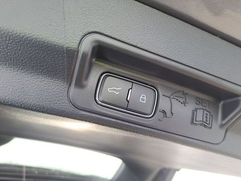 Used 2025 Ford Explorer ST-Line image 29