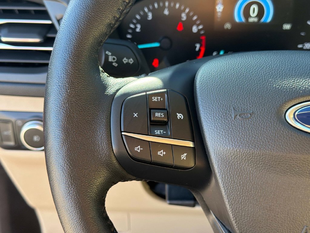 Used 2020 Ford Escape SEL FWD image 31