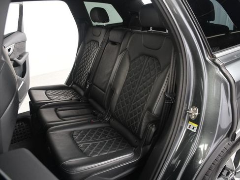 Used 2021 Audi SQ7 Premium Plus AWD/4WD image 36
