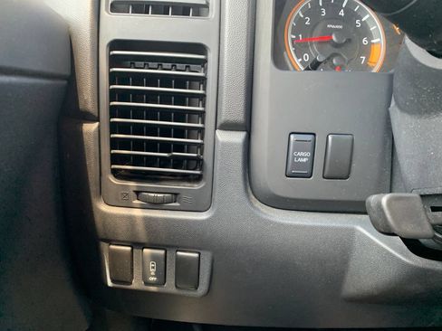 Used 2012 Nissan Titan SV w/ SV Value Truck Pkg AWD/4WD image 18