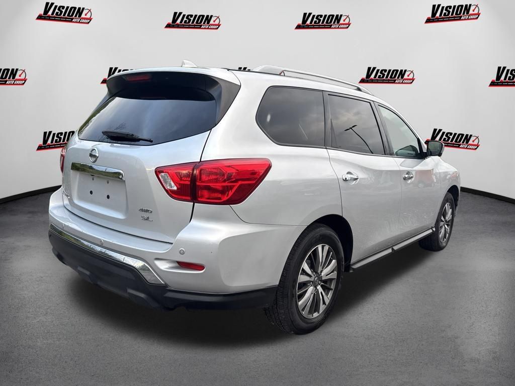 Used 2019 Nissan Pathfinder SL AWD/4WD image 5