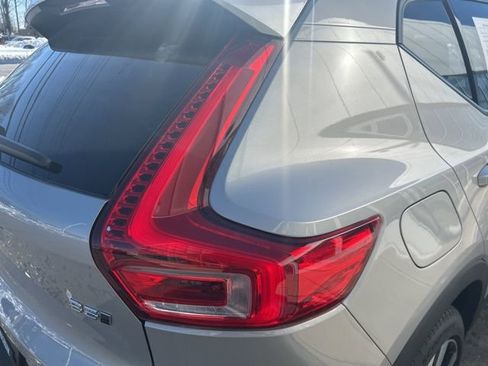 Certified 2025 Volvo XC40 B5 Plus image 9