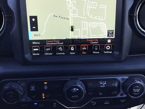 Used 2023 Jeep Wrangler Unlimited Sahara image 9