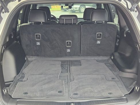 Used 2025 Jeep Grand Cherokee Limited AWD/4WD image 18