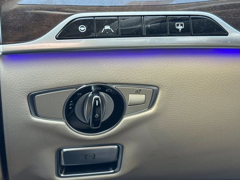 Used 2019 Mercedes-Benz S 560 Sedan image 16
