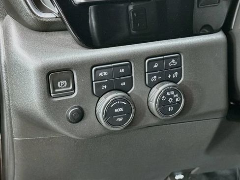 Used 2023 Chevrolet Silverado 1500 High Country AWD/4WD image 11