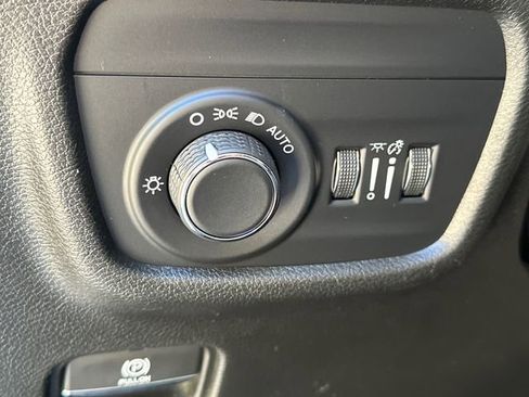 Used 2022 Jeep Grand Cherokee L Laredo w/ Luxury Tech Group I AWD/4WD image 27