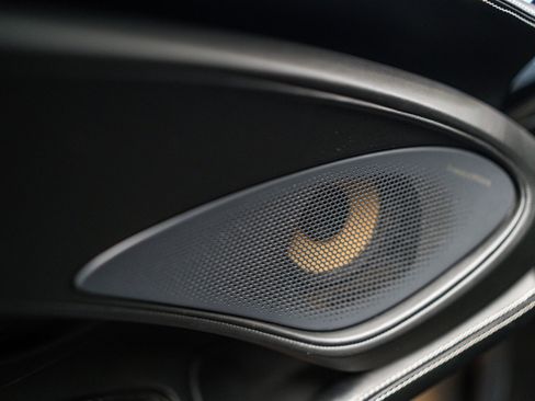 Used 2019 McLaren 570S Spider image 25