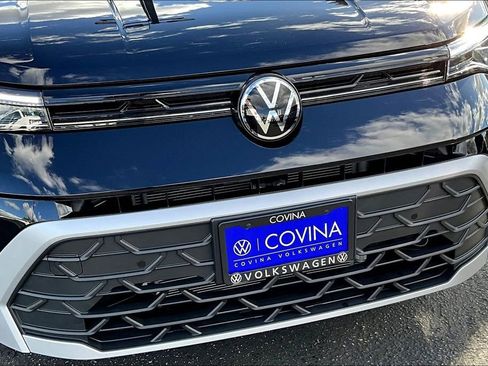 New 2026 Volkswagen Taos SE image 30