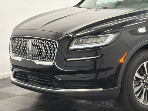 Used 2023 Lincoln Nautilus FWD w/ Premium Package image 2