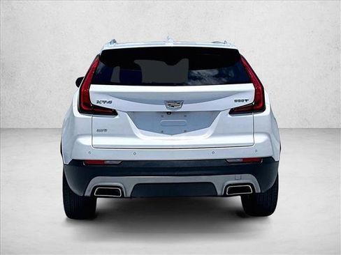Used 2022 Cadillac XT4 Premium Luxury w/ Enhanced Visibility Package AWD/4WD image 4