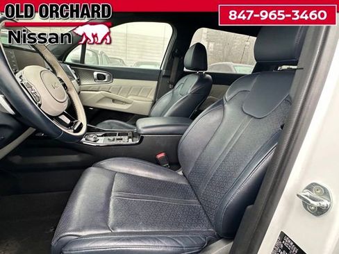 Used 2022 Kia Sorento SX Prestige image 12