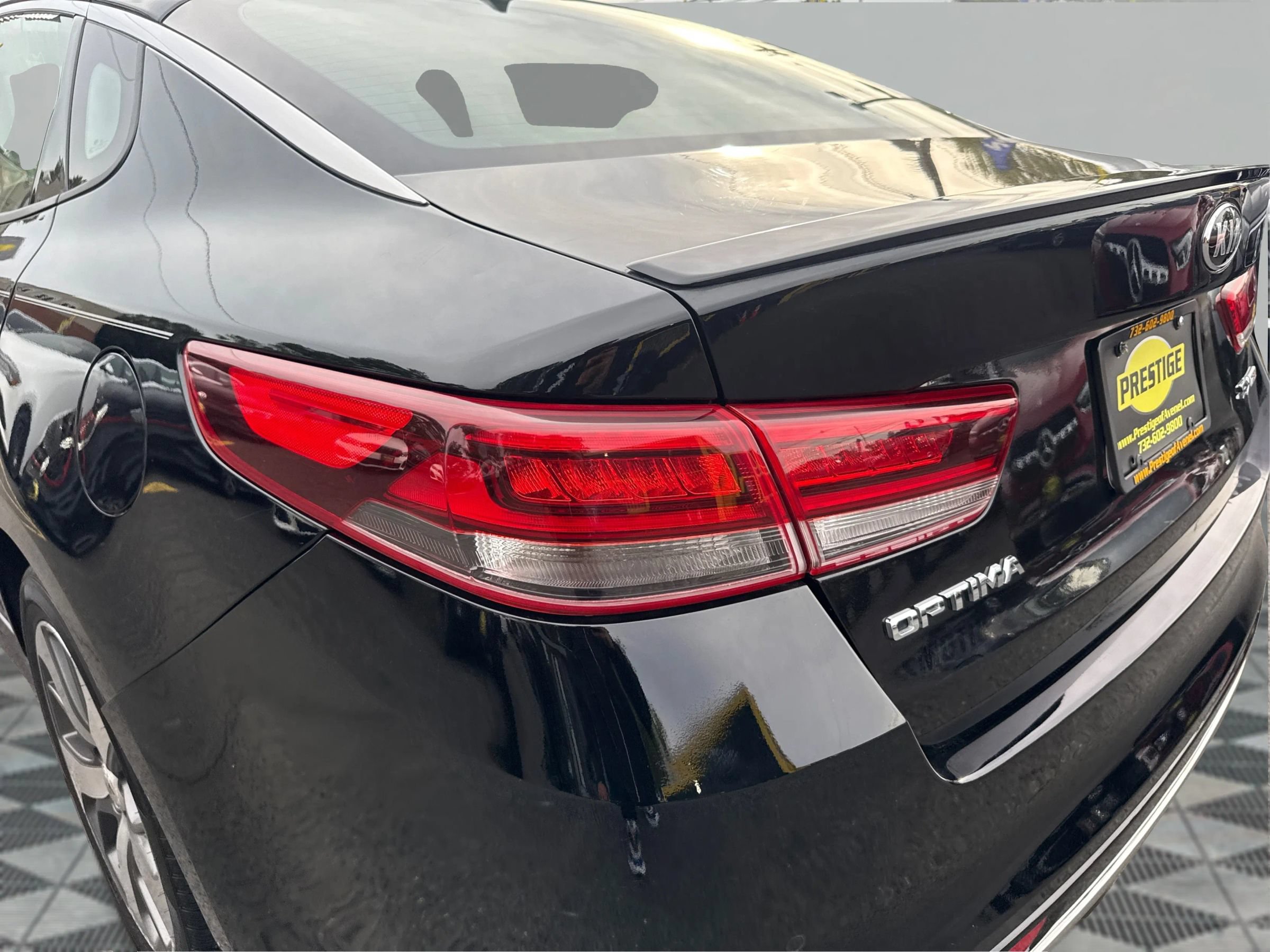 Used 2018 Kia Optima SX FWD image 27