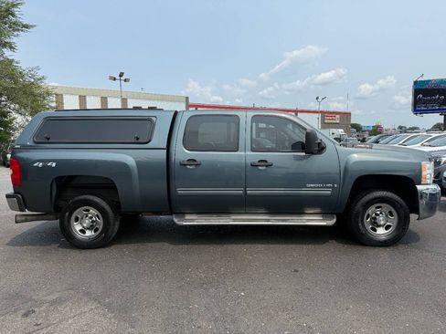 Used 2009 Chevrolet Silverado 2500 LT AWD/4WD image 4