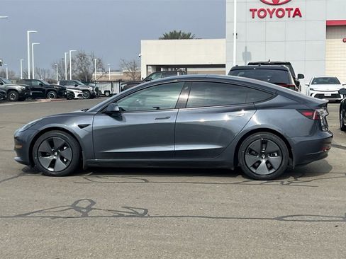 Used 2022 Tesla Model 3 Long Range image 9