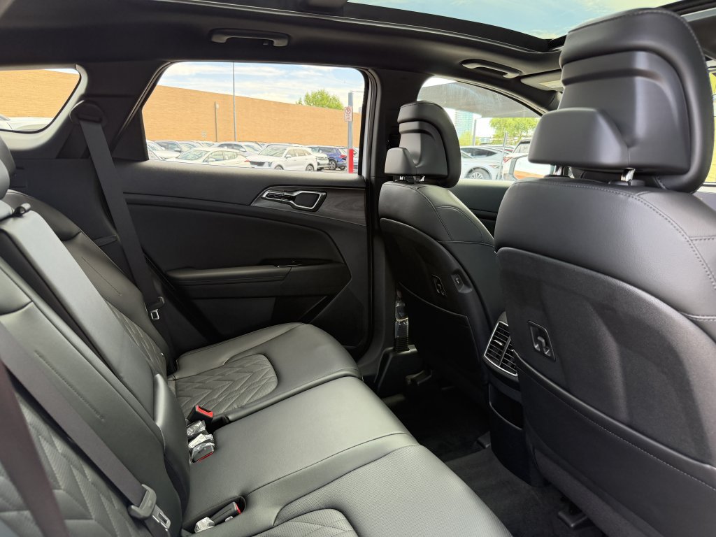 Used 2025 Kia Sportage X-Pro Prestige AWD/4WD image 40