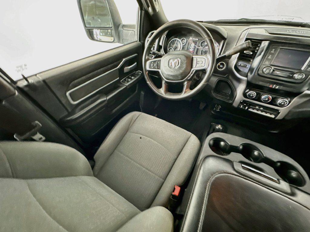 Used 2024 RAM 3500 SLT w/ Quick Order Package 2YG SLT AWD/4WD image 9