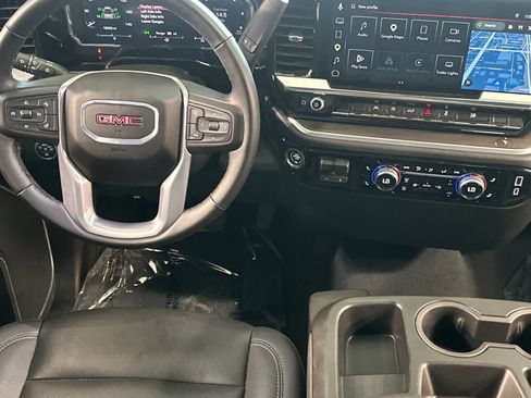 Used 2026 GMC Sierra 1500 SLT AWD/4WD image 15