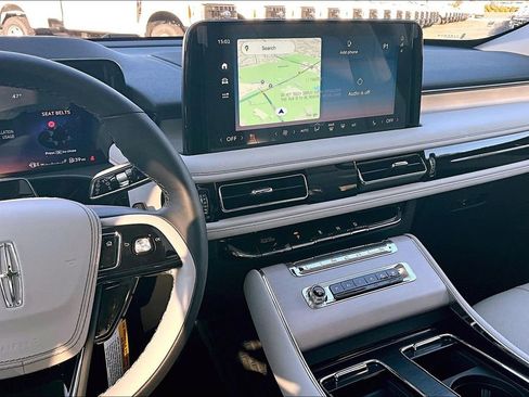 New 2026 Lincoln Aviator Reserve image 7