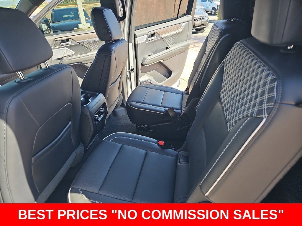 Used 2024 GMC Acadia Denali w/ Super Cruise Package FWD image 15