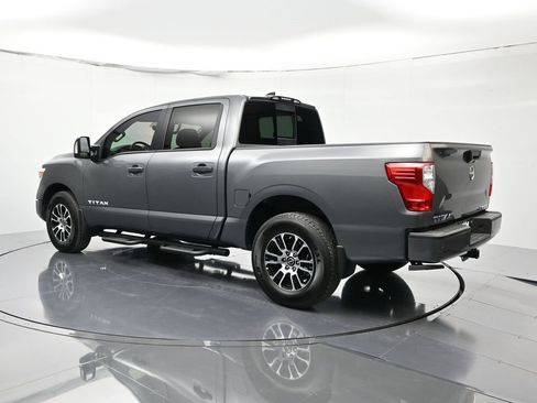 Used 2024 Nissan Titan SV w/ SV Convenience Package image 7