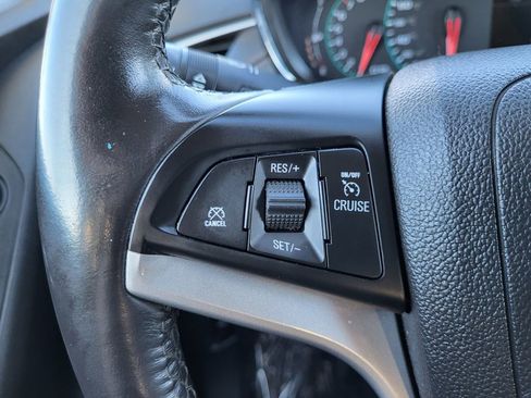 Used 2020 Chevrolet Trax LT w/ LT Convenience Package image 16