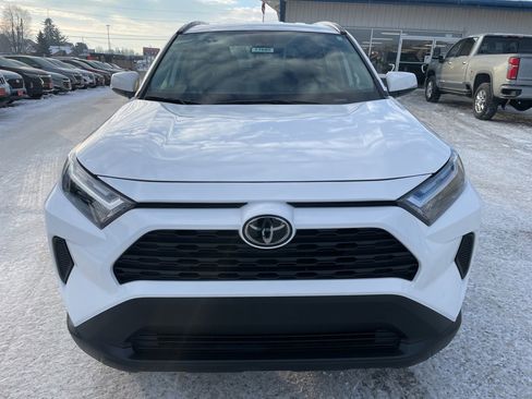 Used 2025 Toyota RAV4 XLE image 21