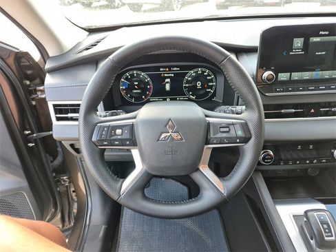 Used 2024 Mitsubishi Outlander SEL image 54