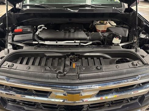 Used 2023 Chevrolet Silverado 1500 LT image 28