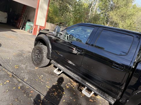 Used 2018 Ford F150 Lariat image 6