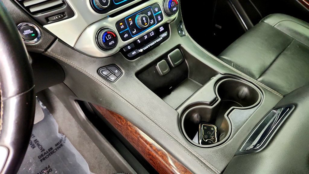 Used 2019 GMC Yukon XL SLT w/ Open Road Package AWD/4WD image 17