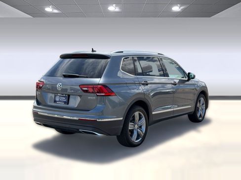 Used 2021 Volkswagen Tiguan SEL w/ 2-Row Tiguan MDO Package AWD/4WD image 9