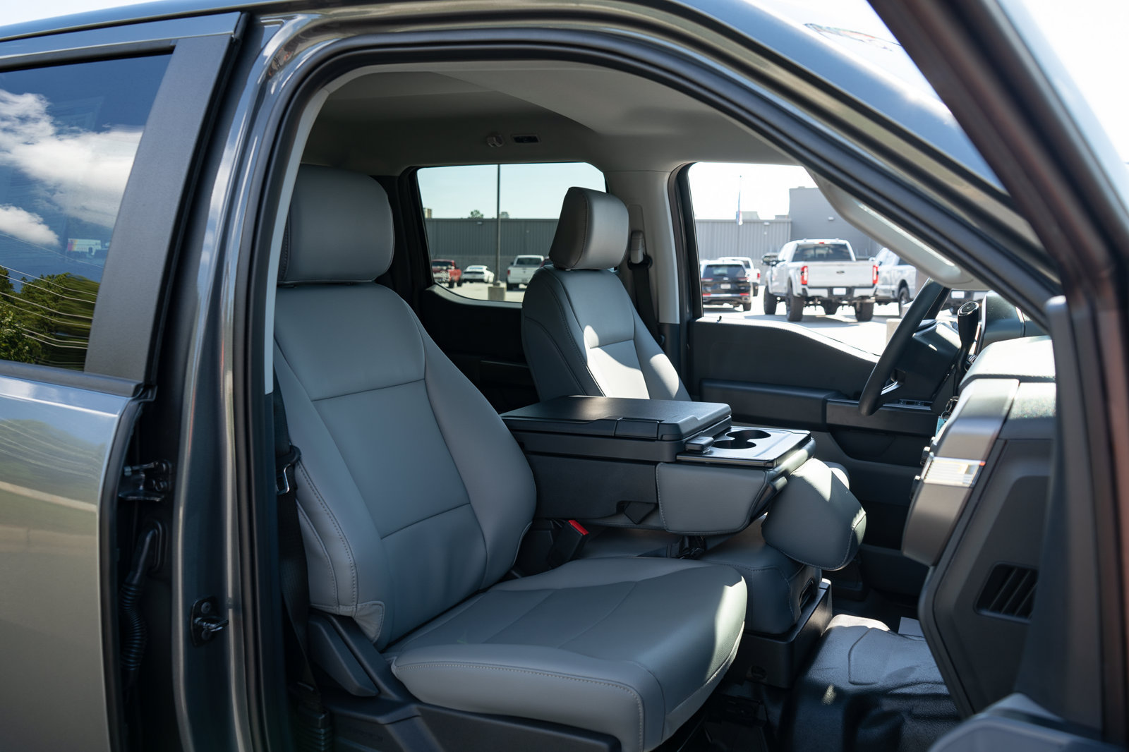 New 2026 Ford F150 XL w/ Equipment Group 103A High AWD/4WD image 21