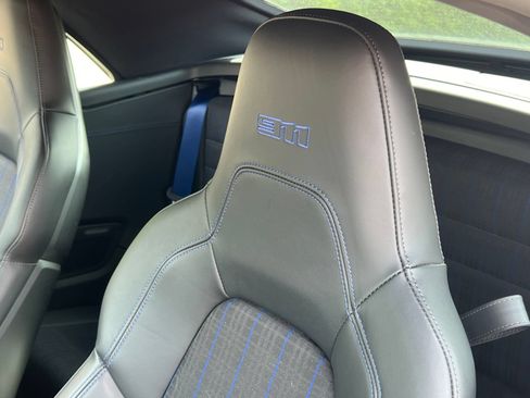 Certified 2025 Porsche 911 Carrera T RWD image 33
