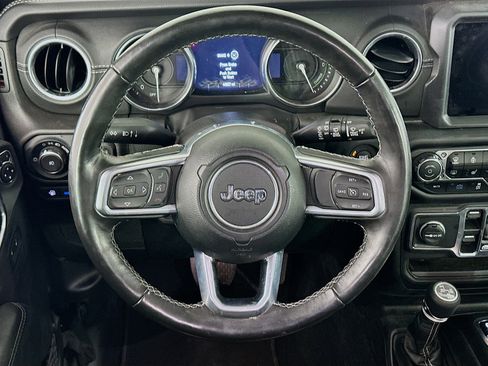 Used 2023 Jeep Wrangler Sahara w/ Cold Weather Group image 18