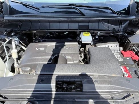 Used 2023 Nissan Pathfinder Platinum FWD image 18