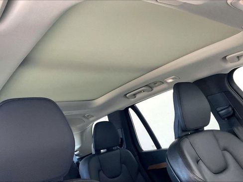 Used 2023 Volvo XC90 B6 Plus image 23