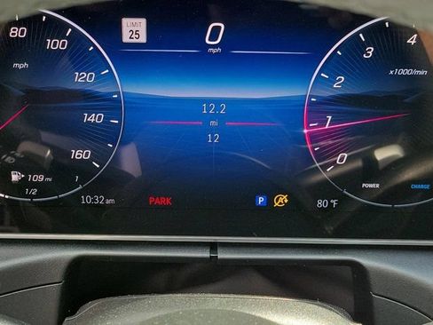 Used 2025 Mercedes-Benz CLE 300 4MATIC Coupe image 28