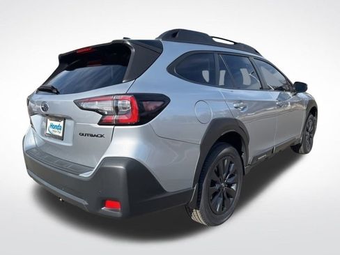 Used 2023 Subaru Outback Onyx Edition image 5