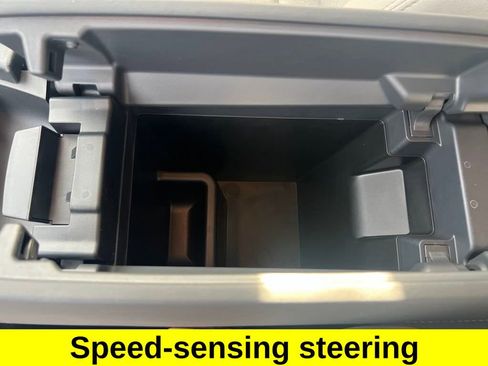 Certified 2025 Nissan Rogue SV image 26