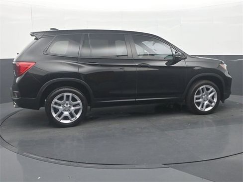 Certified 2024 Honda Passport EX-L image 8