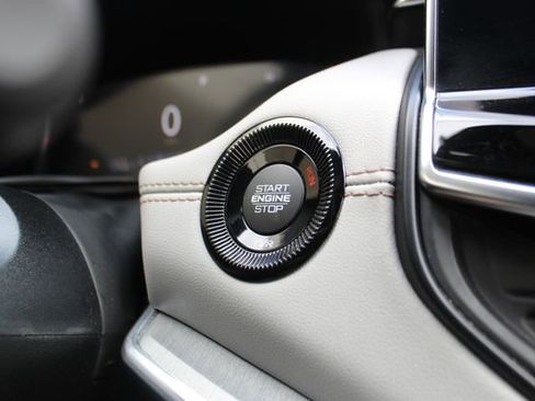 Used 2024 Jeep Compass Limited w/ Elite Group image 18