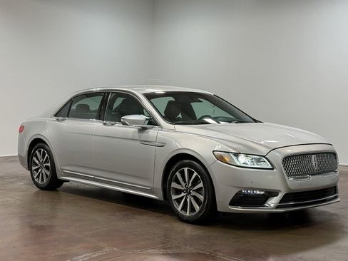 Used 2019 Lincoln Continental Premiere image 23